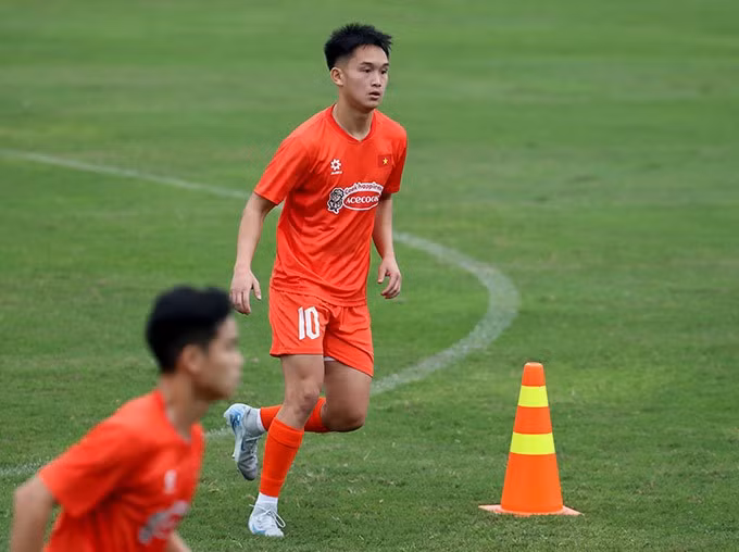 U22 Việt Nam đang tham dự giải Panda Cup tại Trung Quốc, giải đấu quy tụ nhiều đội bóng mạnh của châu lục. an-khanh-2.jpg