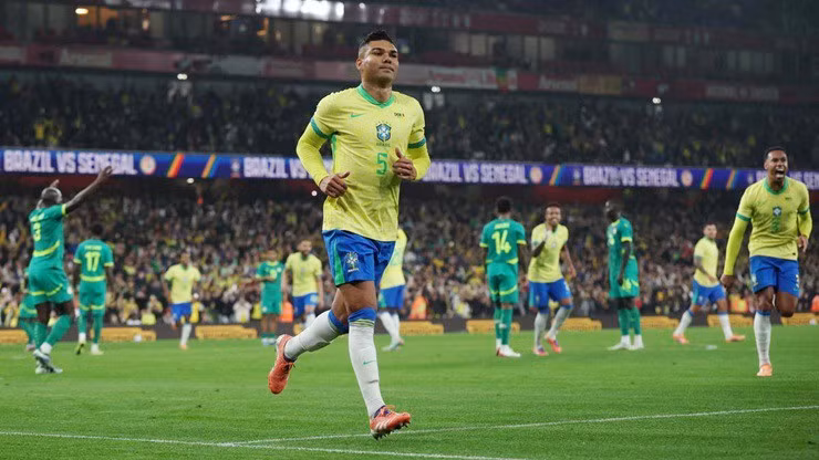 brazil-di-tim-doi-hinh-chinh-phuc-world-cup-cunha-casemiro-ghi-diem-14-1763301836-164-width740height416.jpg