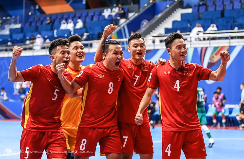 Đội tuyển Futsal nam, tuyển nam Việt Nam đoạt Huy chương Bạc các năm 2011, 2013, match-apgs-1240788.jpg