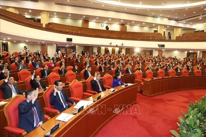 Các đại biểu biểu quyết thông qua Nghị quyết Hội nghị Trung ương giữa nhiệm kỳ khóa XIII. Ảnh: Trí Dũng/TTXVN Các đại biểu biểu quyết thông qua Nghị quyết Hội nghị Trung ương giữa nhiệm kỳ khóa XIII. Ảnh: Trí Dũng/TTXVN
