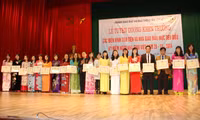 Phòng GD Tây Hồ (Hà Nội) tuyên dương các nhà giáo nhân ngày 20/11 ảnh 4 Phòng GD Tây Hồ (Hà Nội) tuyên dương các nhà giáo nhân ngày 20/11 ảnh 4