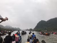 Khai hội chùa Hương xuân Mậu Tuất ảnh 7 Khai hội chùa Hương xuân Mậu Tuất ảnh 7