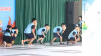 Học sinh Hà Nội thực hành kĩ năng chữa cháy và thoát hiểm khi hỏa hoạn