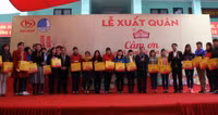 Các nữ công nhân xúc động về quê ăn Tết ảnh 8