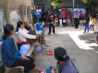 Nồi cơm từ thiện của những cô gái mang thai ngoài ý muốn ảnh 2 Nồi cơm từ thiện của những cô gái mang thai ngoài ý muốn ảnh 2