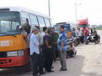 Người lao động “vây” công ty đòi bảo hiểm xã hội ảnh 1 Người lao động “vây” công ty đòi bảo hiểm xã hội ảnh 1