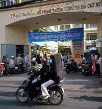 Gần 1.500 thí sinh dự thi năng khiếu trường CĐ Sư phạm Trung ương TP HCM ảnh 1