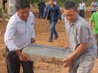 San ủi Khu lăng mộ khi chưa được bàn giao mặt bằng ảnh 2