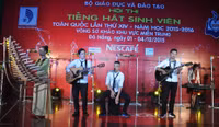 Sinh viên miền Trung thắp lửa lời ca yêu quê hương, đất nước ảnh 4 Sinh viên miền Trung thắp lửa lời ca yêu quê hương, đất nước ảnh 4