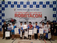 Học sinh Bình Dương thi “Tài năng Robot Việt Anh 2017” ảnh 6