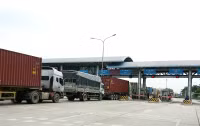 Kẹt xe kinh hoàng, vật vờ dưới nắng gắt ảnh 3 Kẹt xe kinh hoàng, vật vờ dưới nắng gắt ảnh 3