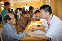  Tình nguyện đem sức khỏe, niềm vui đến với bà con vùng cao ảnh 4