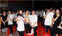 Độc đáo Lễ trưởng thành: Đượm tình cha mẹ - ấm lòng thầy cô ảnh 7 Độc đáo Lễ trưởng thành: Đượm tình cha mẹ - ấm lòng thầy cô ảnh 7