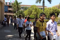 Đa chiều cảm xúc sau buổi thi môn Toán ảnh 3 Đa chiều cảm xúc sau buổi thi môn Toán ảnh 3