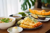 Mâm cơm 'điểm 10' của nàng dâu Việt trên đất Nhật gây sốt 