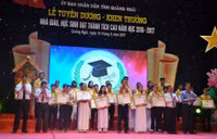 Quảng Ngãi: Vinh danh – khen thưởng nhà giáo, học sinh đạt thành tích cao ảnh 9 Quảng Ngãi: Vinh danh – khen thưởng nhà giáo, học sinh đạt thành tích cao ảnh 9