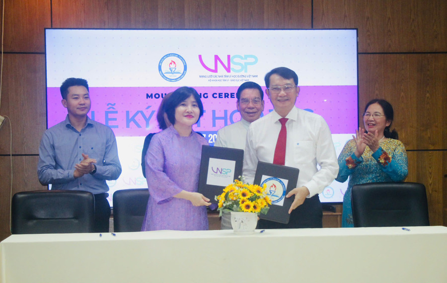 Thoả thuận hợp tác chiến lược song phương giữa Mạng lưới các nhà tâm lý học đường Việt Nam và Trung tâm Phát triển GD&ĐT phía Nam.