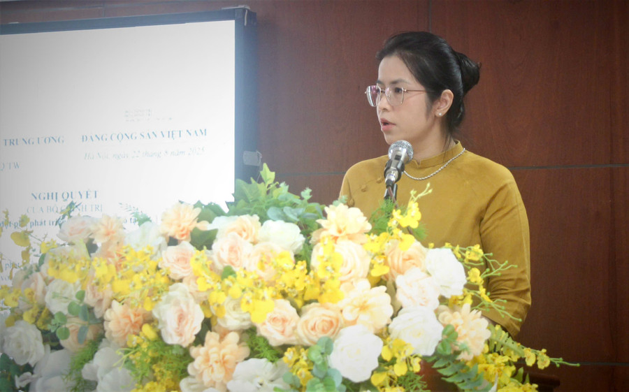 Bà Cao Thị Thiên Phúc, Trưởng phòng Học sinh, sinh viên (Sở GD&ĐT TPHCM) phát biểu tại hội thảo. Bà Cao Thị Thiên Phúc, Trưởng phòng Học sinh, sinh viên (Sở GD&ĐT TPHCM) phát biểu tại hội thảo.