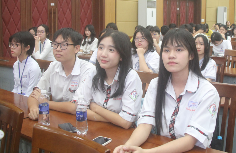 Học sinh tham dự vòng chung kết cuộc thi hùng biện tiếng Nhật năm học 2025-2026.