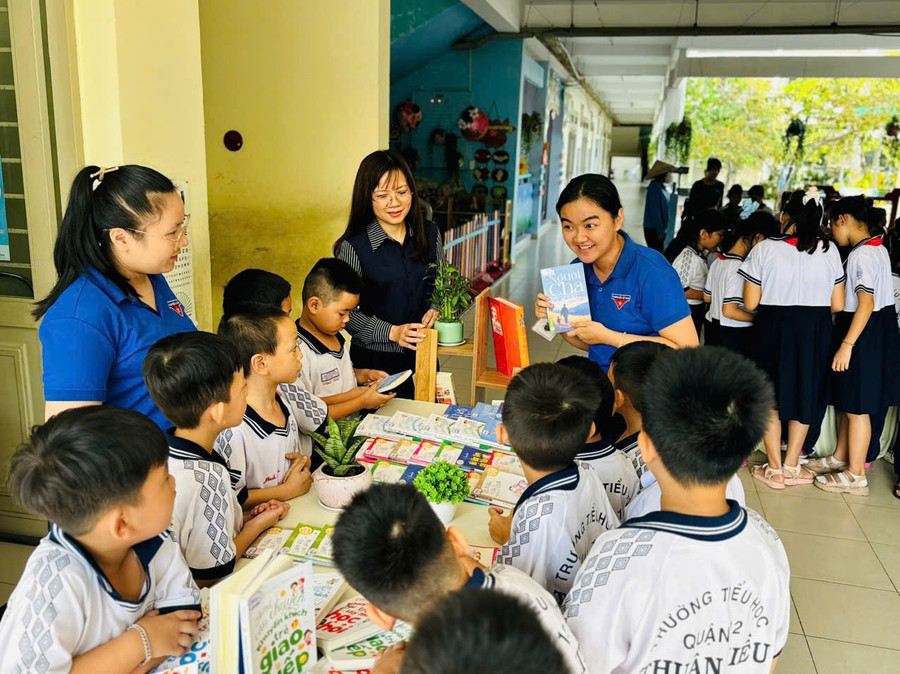 Hoạt động trải nghiệm của học sinh Trường Tiểu học Thuận Kiều (phường Đông Hưng Thuận, TPHCM).