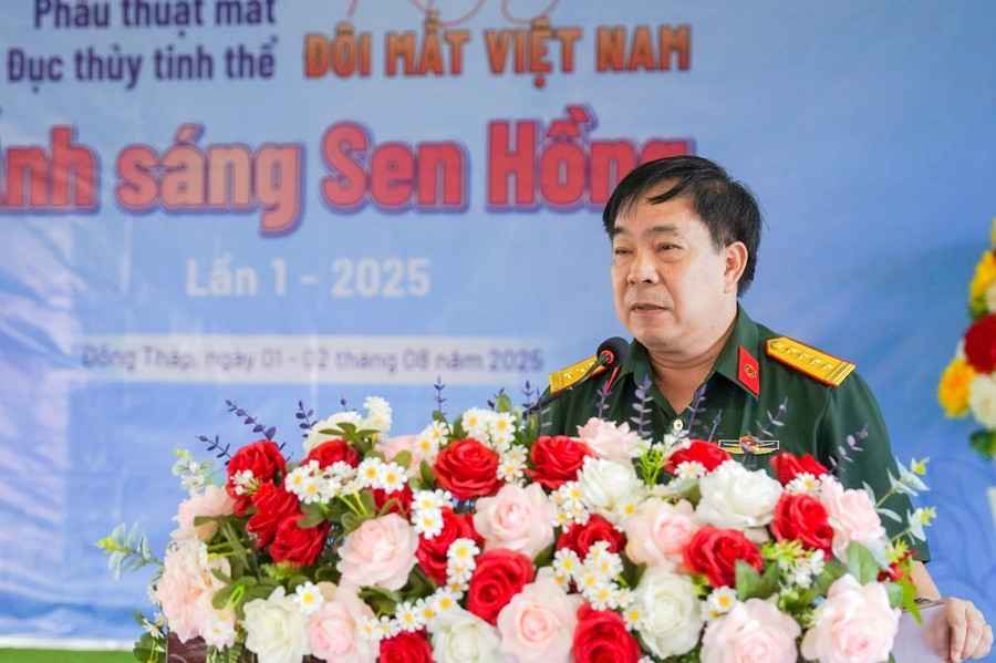 Đại tá TS. Nguyễn Việt Cường - Phó Giám đốc Bệnh viện Quân y 175 phát biểu khai mạc tại chương trình. 01.jpg
