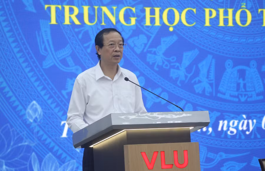 Thứ trưởng Phạm Ngọc Thưởng phát biểu tại hội nghị.