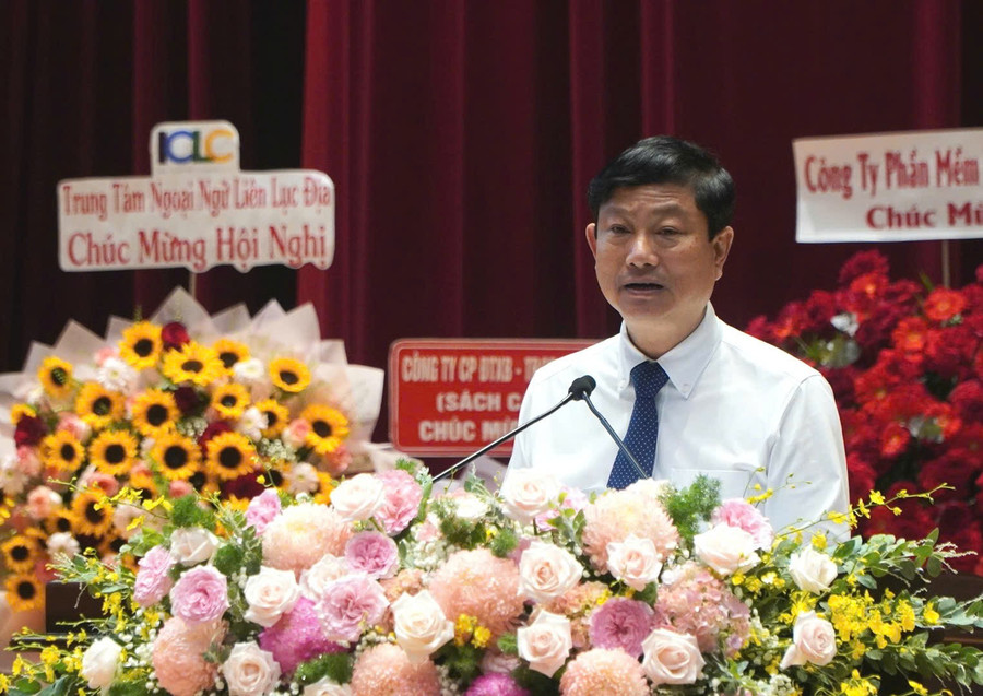 Ông Võ Văn Minh phát biểu tại hội nghị. z6949790803061-487c9b69283f41556cd41bf17e280dd8.jpg