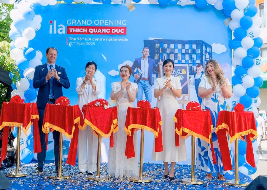 Cắt băng khánh thành khai trương ILA Thích Quảng Đức.