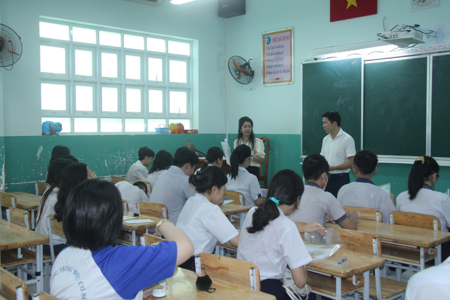 Học sinh tham gia kỳ thi tuyển sinh lớp 10 năm 2024.