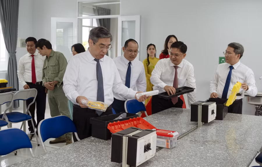 khanh-thanh-2.jpg