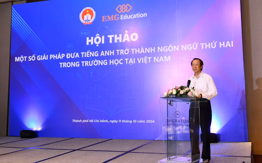 Thứ trưởng Phạm Ngọc Thưởng phát biểu tại hội thảo. 