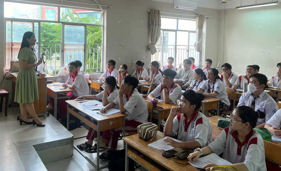 Giờ học của học sinh Trường THPT Nguyễn Hữu Thọ (Quận 4, TPHCM).