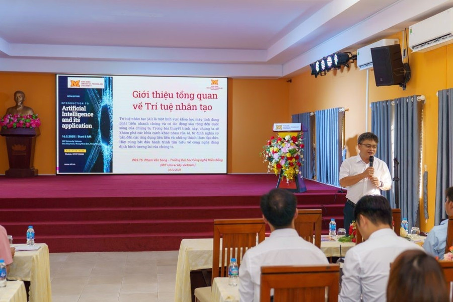 PGS. TS Phạm Văn Song - Hiệu trưởng MIT Uni. với chuyên đề: “Ứng dụng AI trong giảng dạy”. 2.jpg