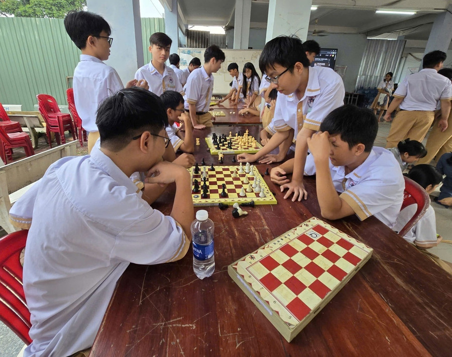 truong-thpt-vo-truong-toan-3.jpg