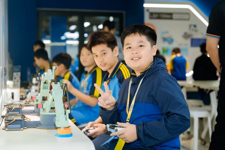 Thỏa thích khám phá thế giới công nghệ những kỹ sư thực thụ.