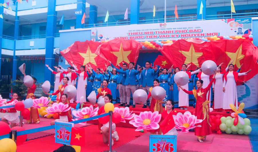 Tiết mục văn nghệ tại lễ khai giảng. khai-giang-nam-hoc-moi-7.jpg