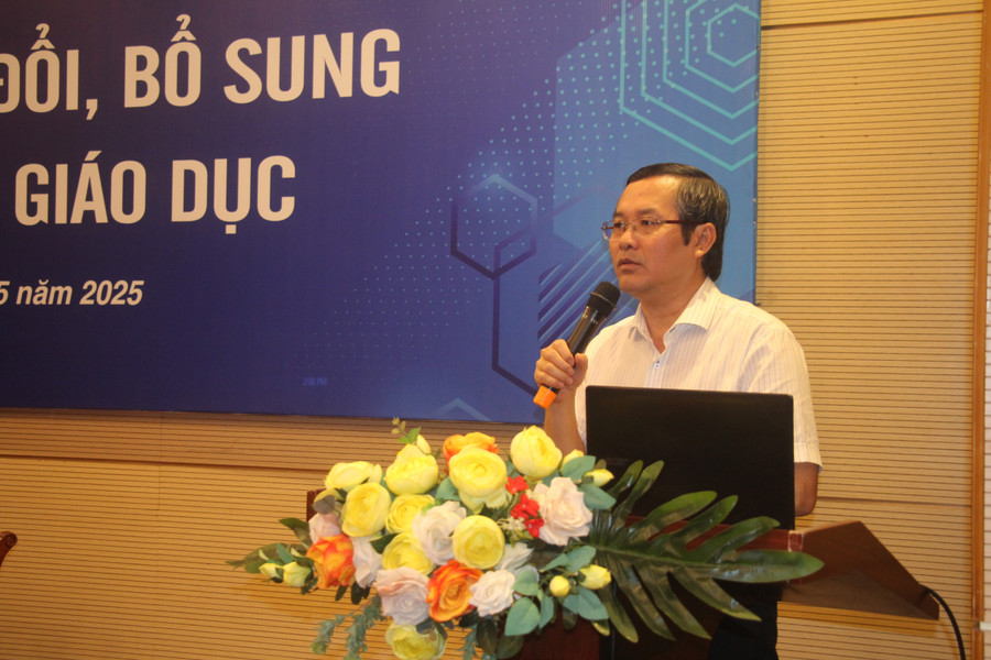 Thứ trưởng Nguyễn Văn Phúc phát biểu tại hội thảo. sua-doi-du-thao-luat-giao-duc.jpg