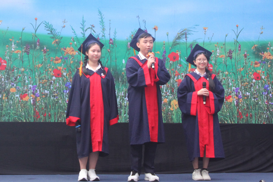 Học sinh chia sẻ cảm xúc tại buổi lễ. tri-an-va-truong-thanh-4.jpg