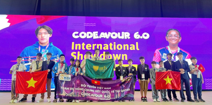 Đoàn học sinh Việt Nam tại vòng chung kết Codeavour 6.0 diễn ra ở Doha, Qatar. lap-trinh-quoc-te.jpg