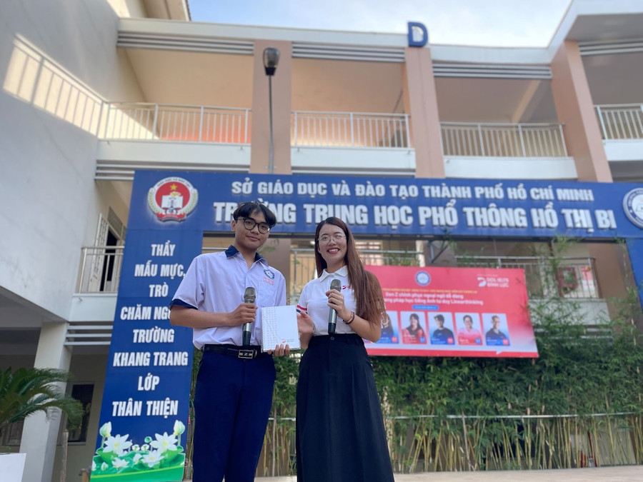 Phần quà từ DOL English gửi tặng học sinh có câu trả lời xuất sắc. 1.jpg