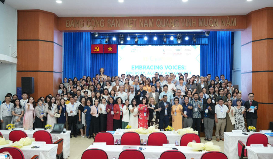 Các đại biểu tham gia hội thảo. attx7m-yzgbfauuewlhhtyxn4td2iynssspnxuw9ubvds.jpg
