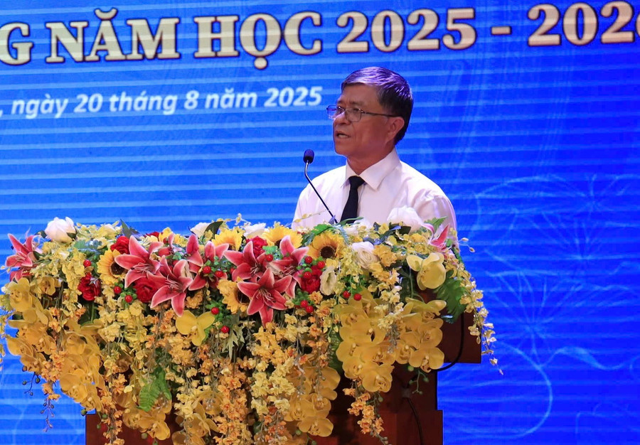 Ông Nguyễn Văn Hiếu phát biểu chỉ đạo tại hội nghị.