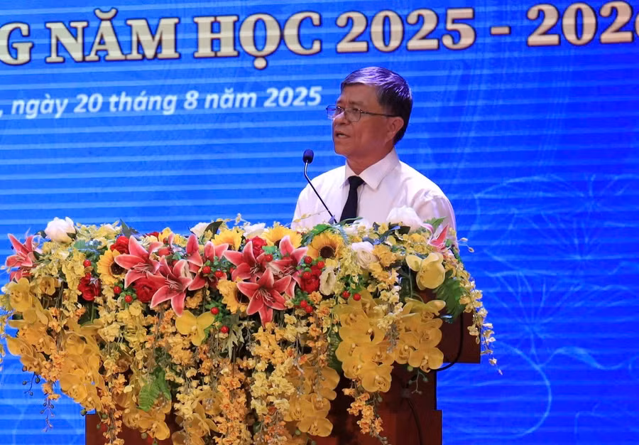 Ông Nguyễn Văn Hiếu phát biểu chỉ đạo tại hội nghị.