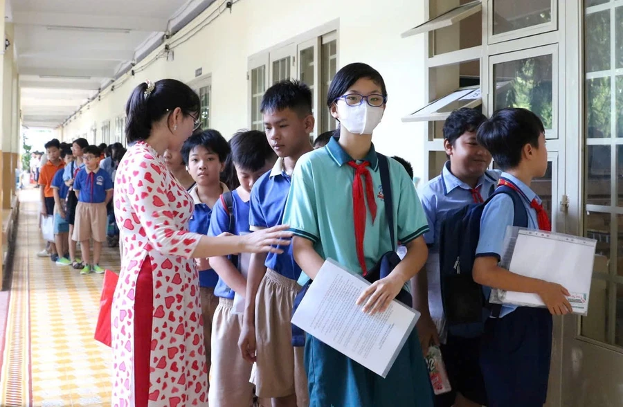 Học sinh tham gia khảo sát vào ngày 24/5 vừa qua.
