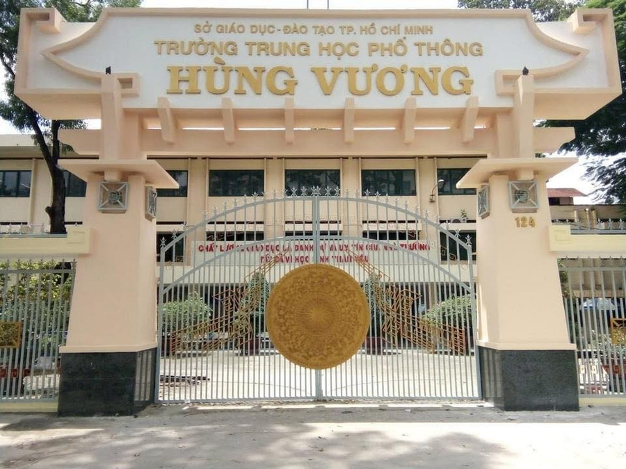Trường THPT Hùng Vương đã có Hiệu trưởng mới sau khi hiệu trưởng cũ nghỉ hưu cách đây hơn 2 tháng.