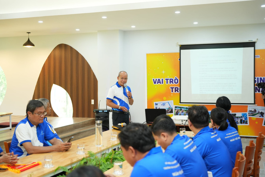 Toạ đàm “Vai trò và hoạt động của cựu sinh viên trong giai đoạn hiện nay” trong khuôn khổ "Ngày hội ngộ". attua0djjq99rm7ugbrxyu020bpmqsplgpvjici4kjs6py.jpg