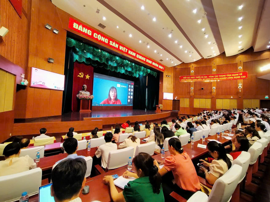 Hội nghị tập huấn được triển khai trực tuyến tại 17 điểm cầu trên địa bàn TPHCM. Hội nghị tập huấn được triển khai trực tuyến tại 17 điểm cầu trên địa bàn TPHCM.