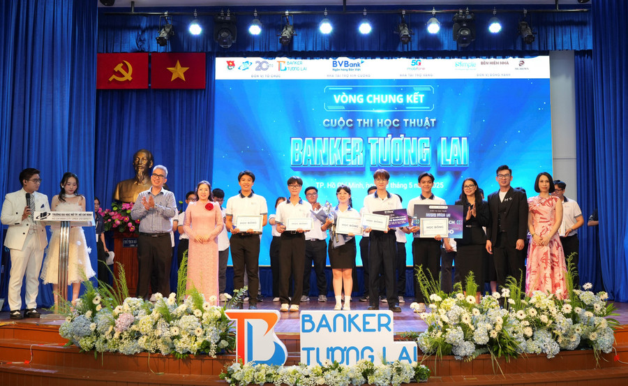 Cuộc thi mang đến cho sinh viên cơ hội quý giá để vận dụng linh hoạt kiến thức đã học vào các tình huống thực tiễn.