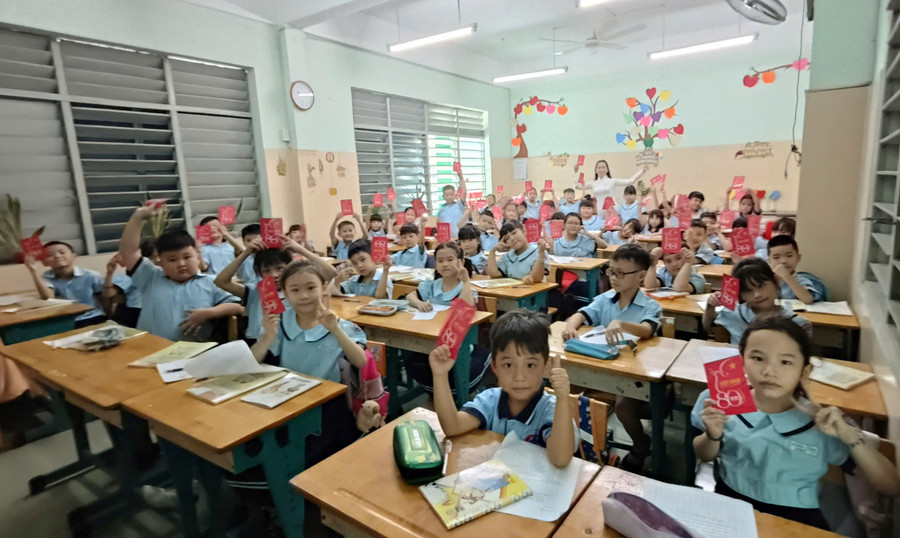 Tất cả các khối lớp đều tích cực tham gia hoạt động. ngay-quoc-khanh-3-1387.jpg