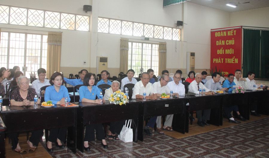 toa-dam-80-nam-ngay-nha-giao-7.jpg
